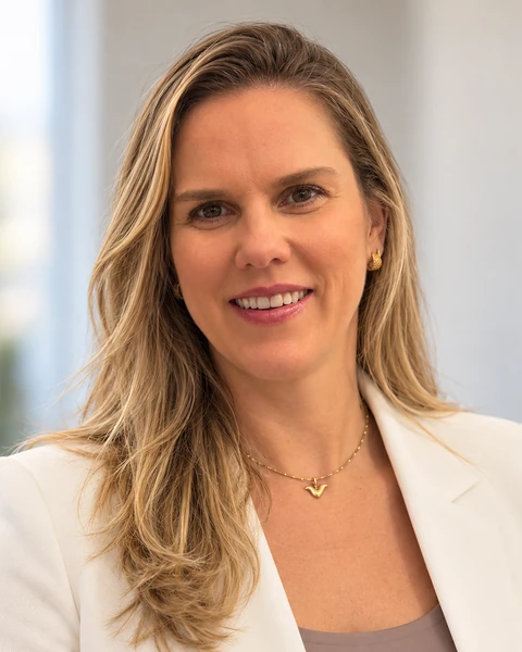 Foto de Fernanda Escher de Oliveira Ximenes, advogada